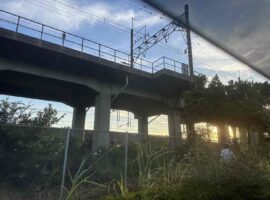 都心の空は。